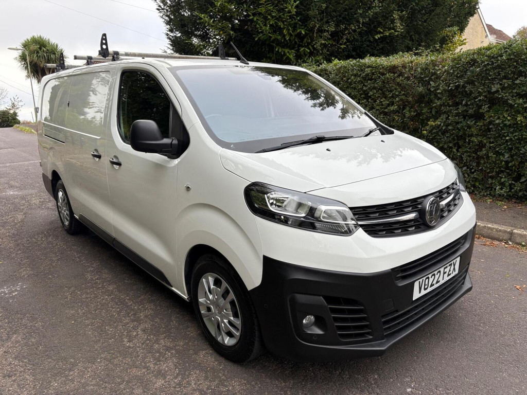 VAUXHALL VIVARO