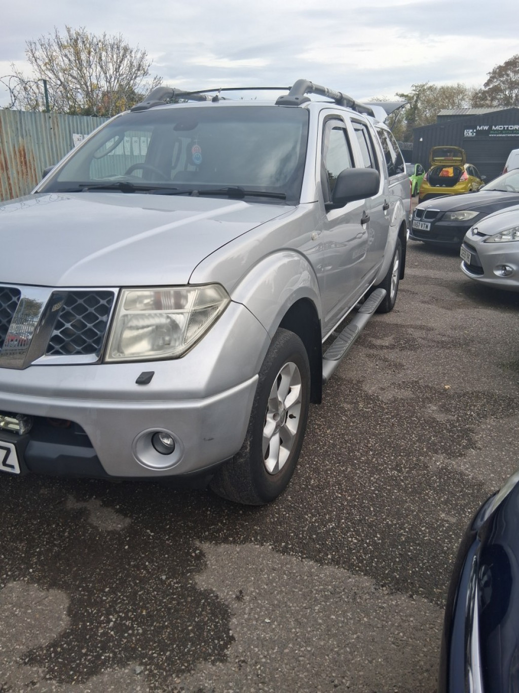 NISSAN NAVARA