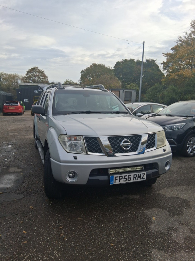 NISSAN NAVARA