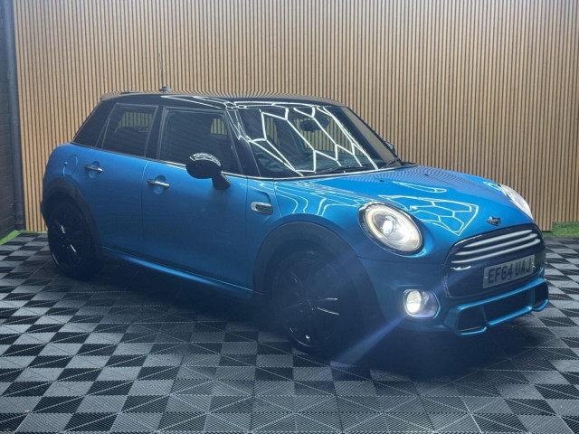MINI HATCH