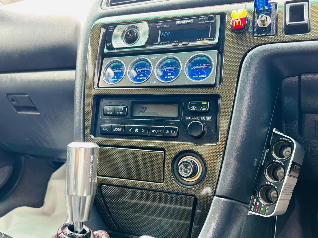 TOYOTA CHASER