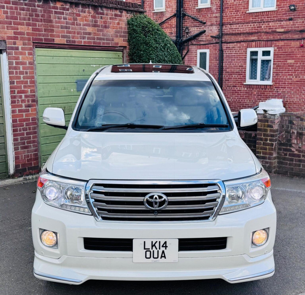 TOYOTA LAND CRUISER