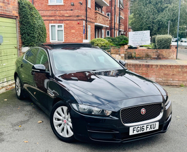 JAGUAR XE