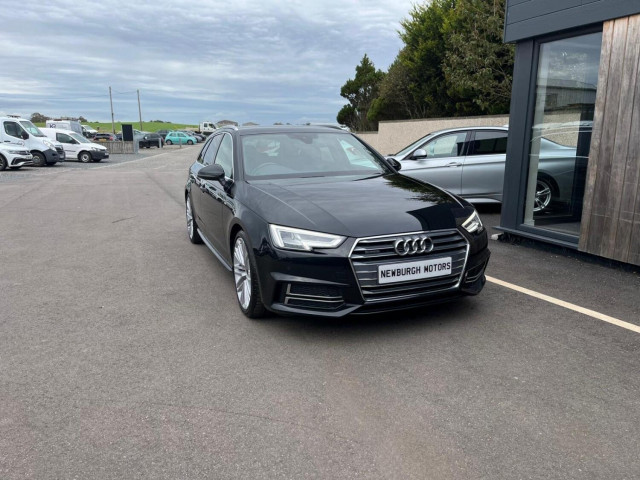 AUDI A4 AVANT 3.0 TDI V6 S line