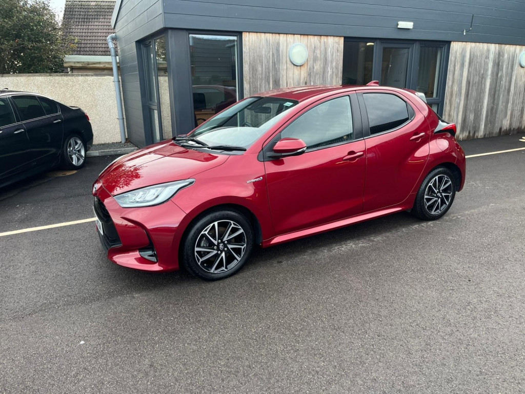 View TOYOTA YARIS 1.5 VVT-h Design