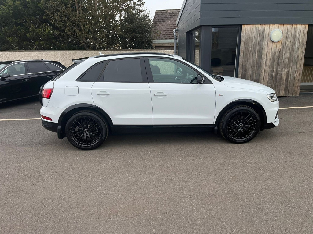 View AUDI Q3 2.0 TDI Black Edition