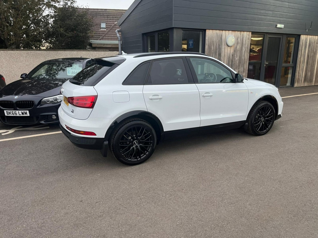 View AUDI Q3 2.0 TDI Black Edition