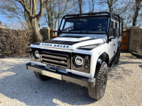 LAND ROVER DEFENDER 110