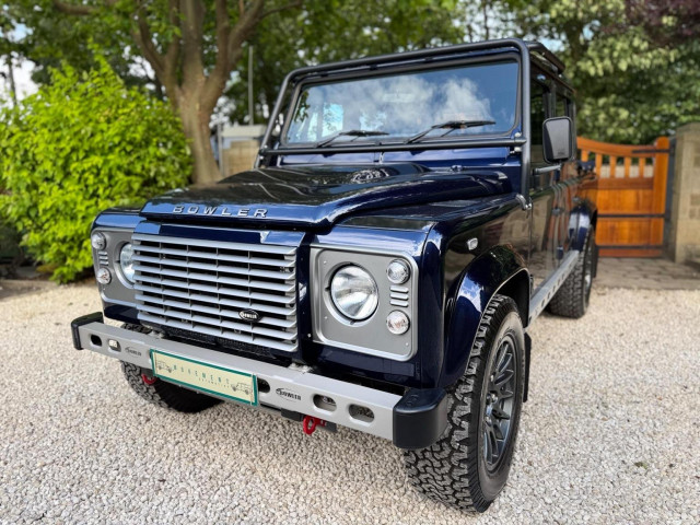 LAND ROVER DEFENDER 110