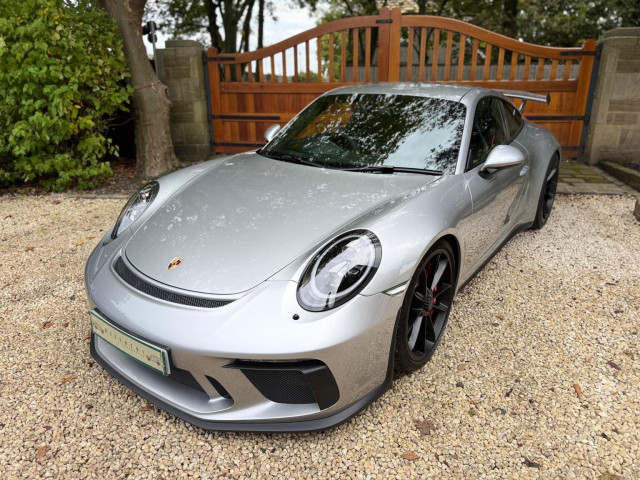PORSCHE