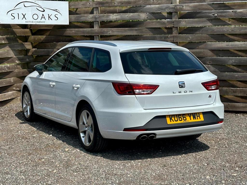 SEAT LEON