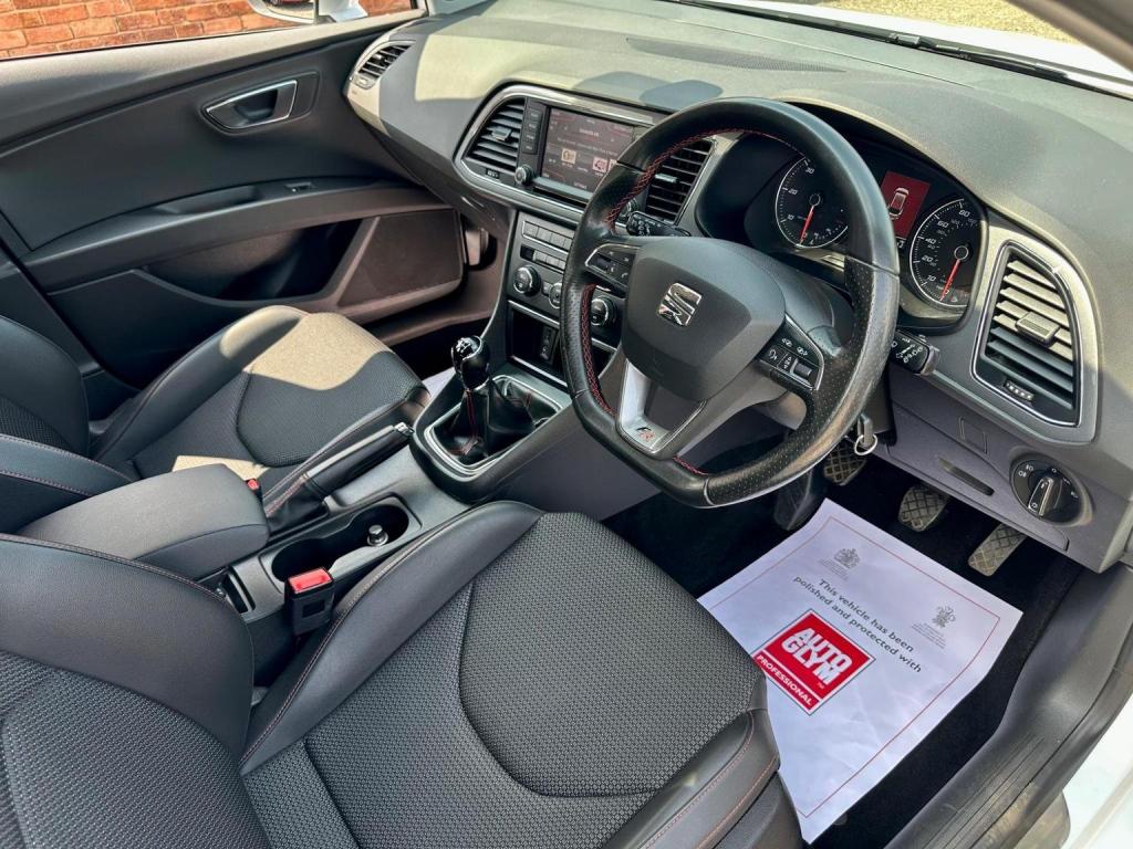 SEAT LEON