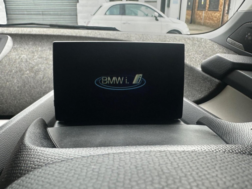 BMW I3