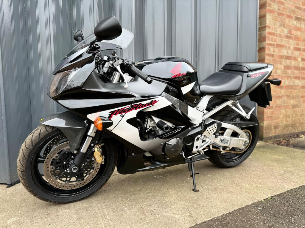 View HONDA CBR900RR Fireblade -