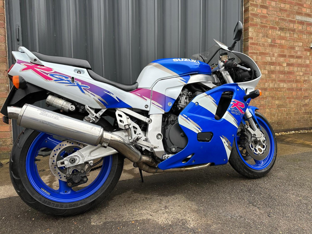 View SUZUKI GSXR750 Wn