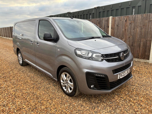 VAUXHALL VIVARO