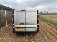 VAUXHALL VIVARO