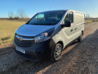 VAUXHALL VIVARO