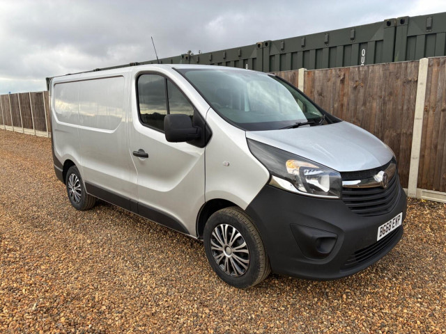 VAUXHALL VIVARO