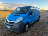 VAUXHALL VIVARO