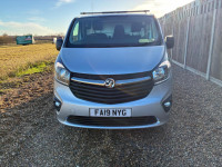 VAUXHALL VIVARO