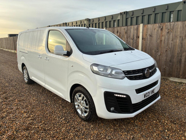 VAUXHALL VIVARO