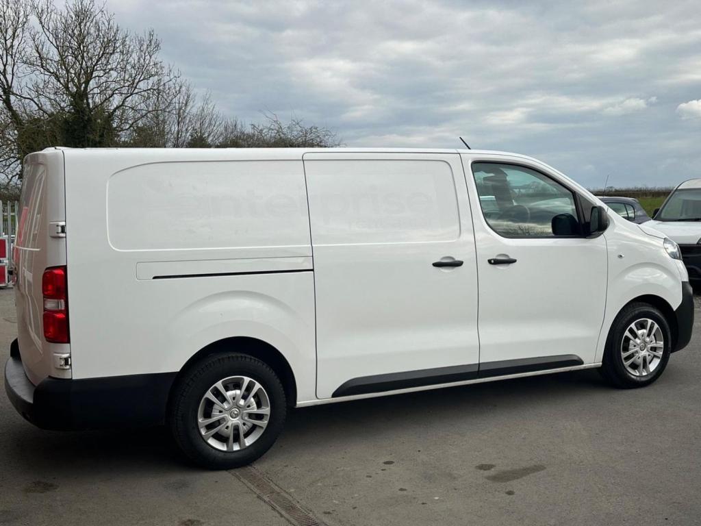 VAUXHALL VIVARO