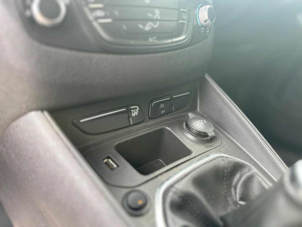 FORD TRANSIT COURIER