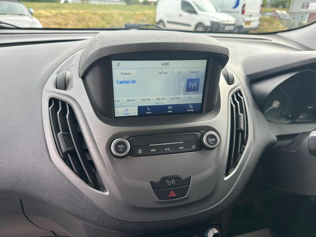 FORD TRANSIT COURIER