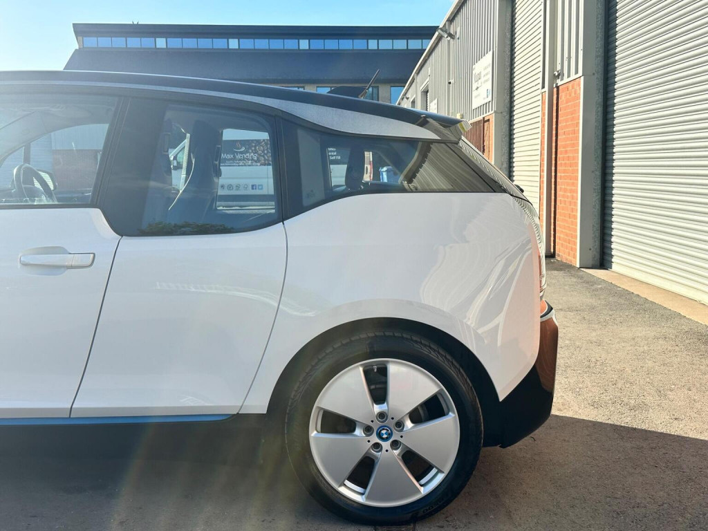 BMW I3