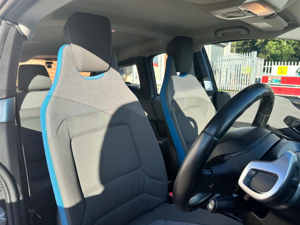 BMW I3