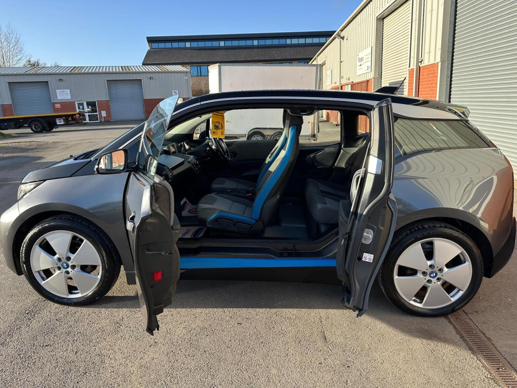 BMW I3