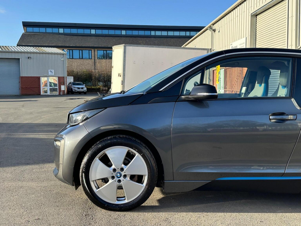 BMW I3