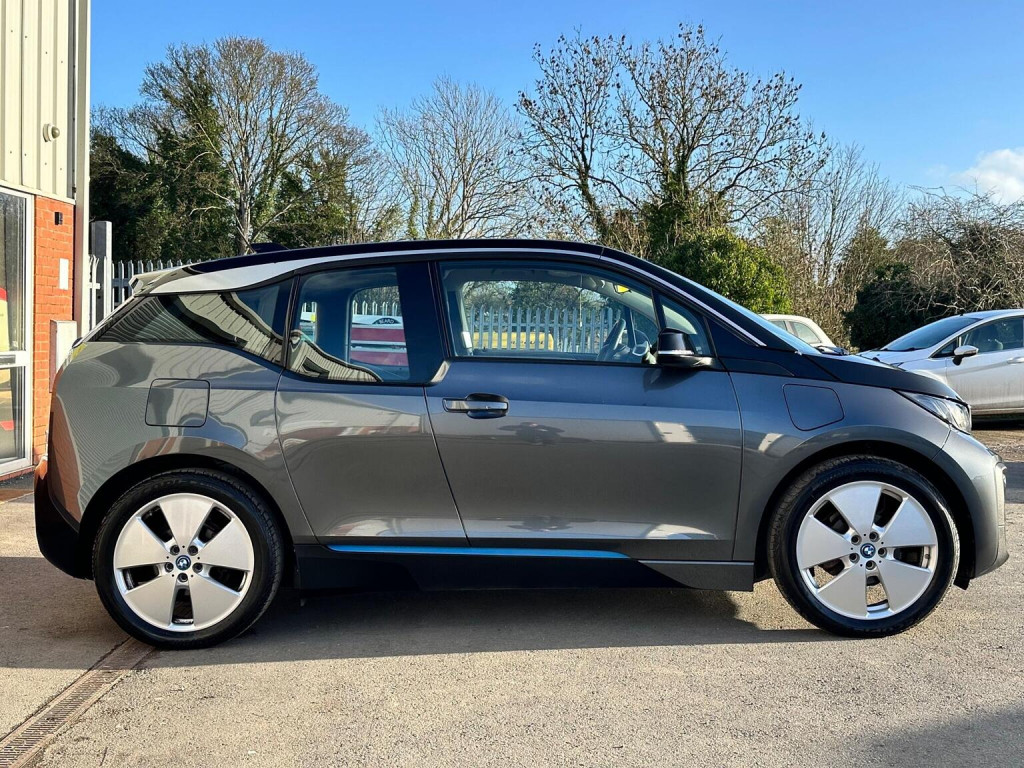 BMW I3