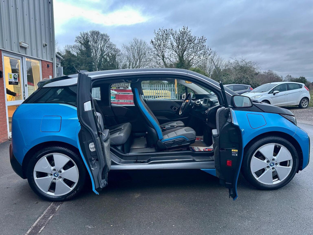 BMW I3