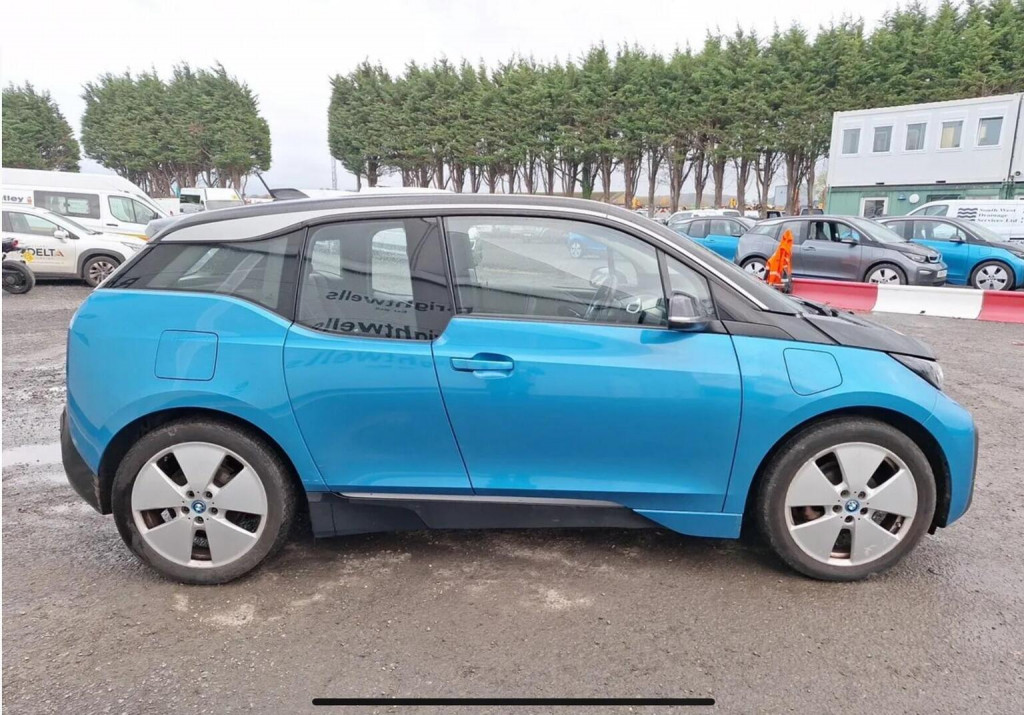 BMW I3