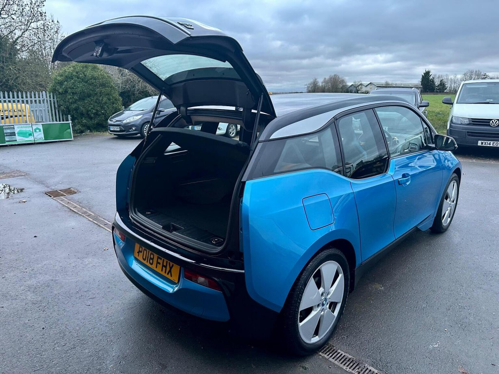 BMW I3