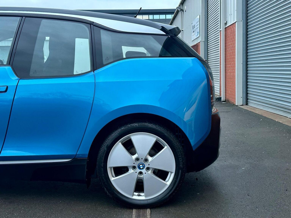 BMW I3