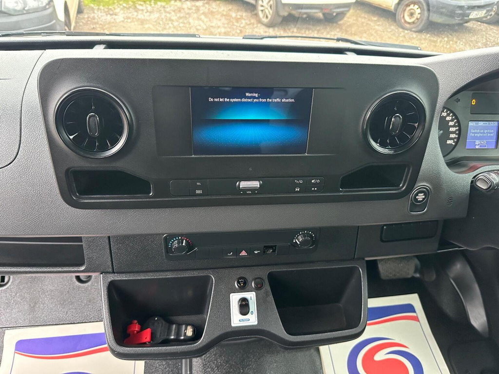 MERCEDES-BENZ SPRINTER