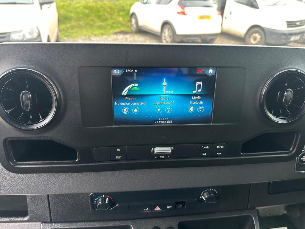 MERCEDES-BENZ SPRINTER