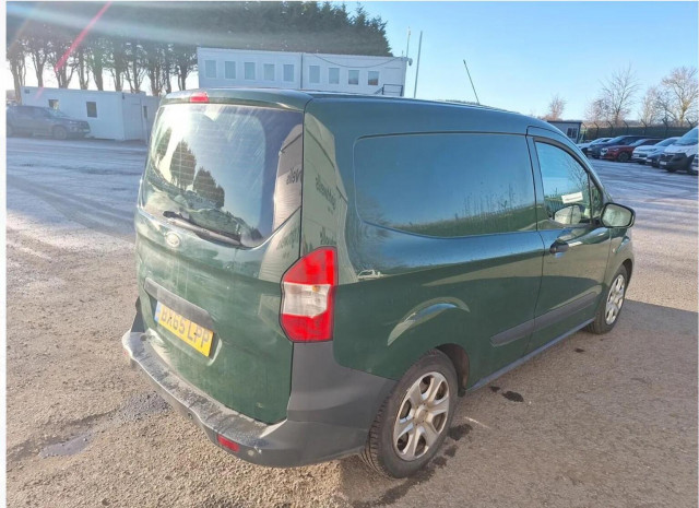 FORD TRANSIT COURIER
