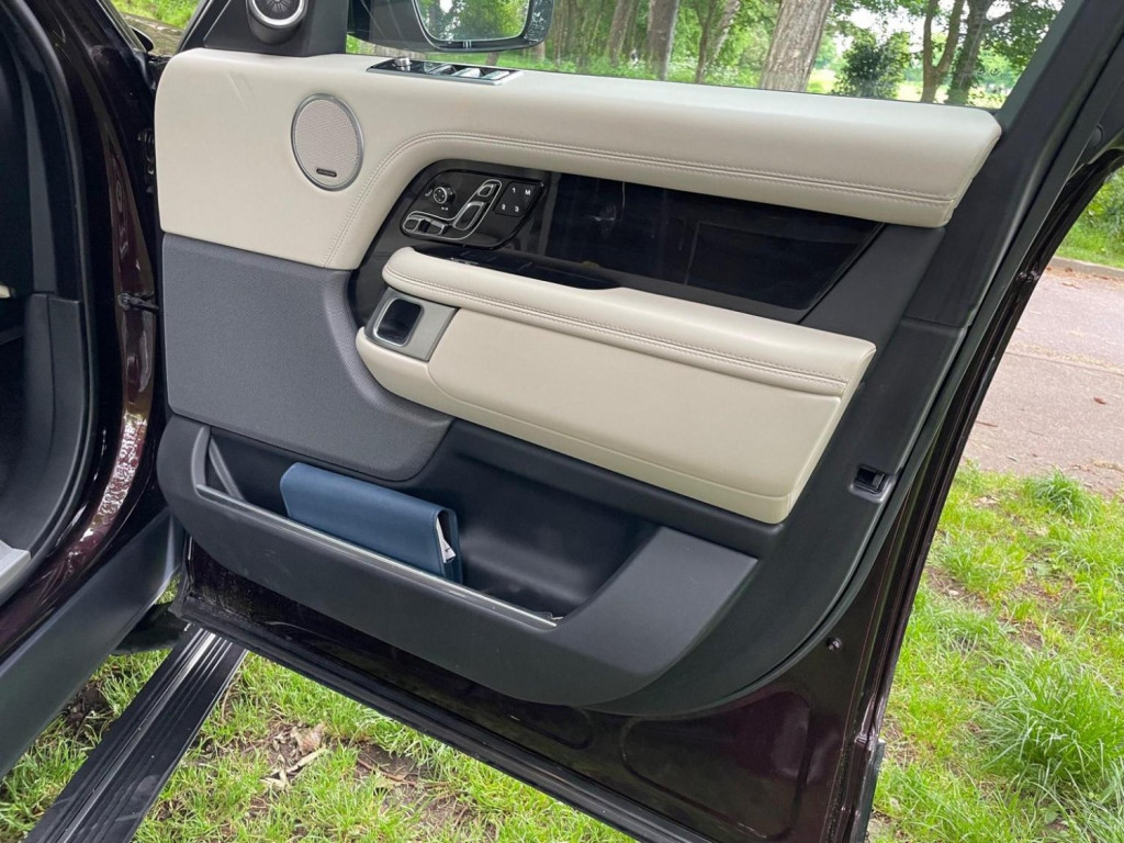 LAND ROVER RANGE ROVER