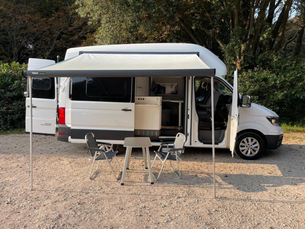 VOLKSWAGEN CALIFORNIA