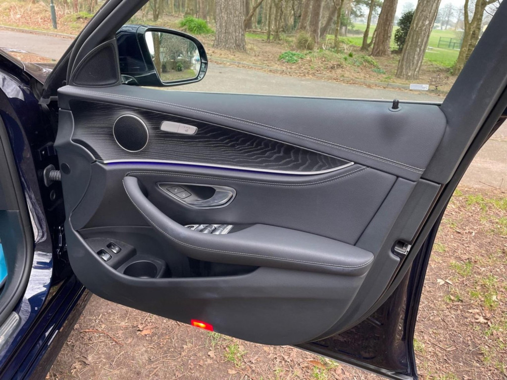 MERCEDES-BENZ E CLASS