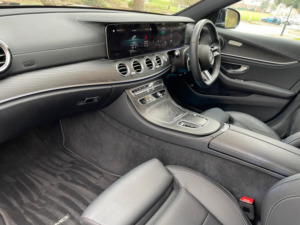 MERCEDES-BENZ E CLASS