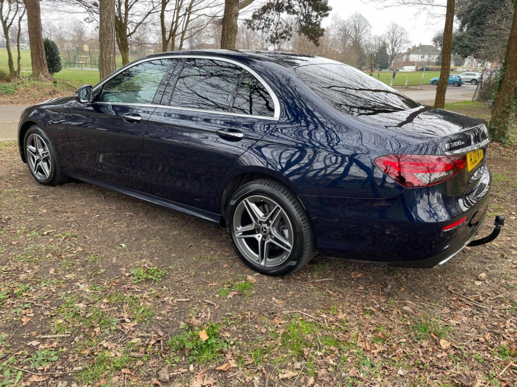 MERCEDES-BENZ E CLASS