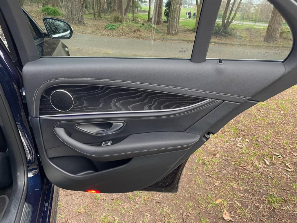 MERCEDES-BENZ E CLASS