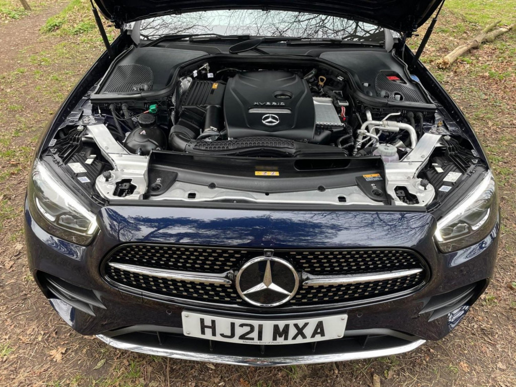 MERCEDES-BENZ E CLASS