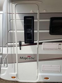 ELDDIS MAJESTIC 120