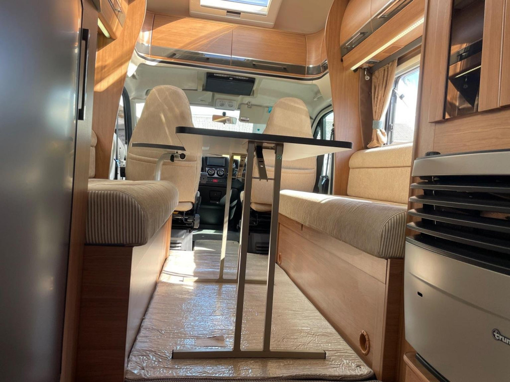 AUTO-TRAIL TRACKER EKS